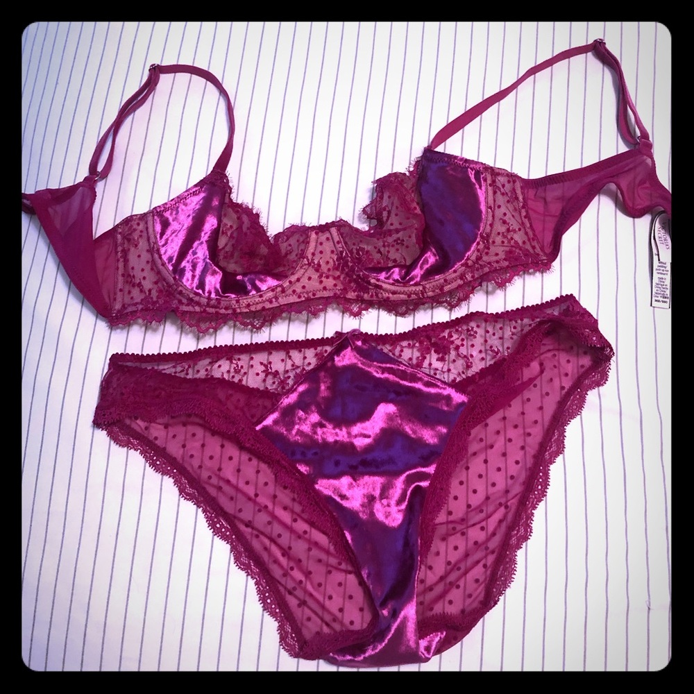 VICTORIA’S secret hot pink bra panty set velvet